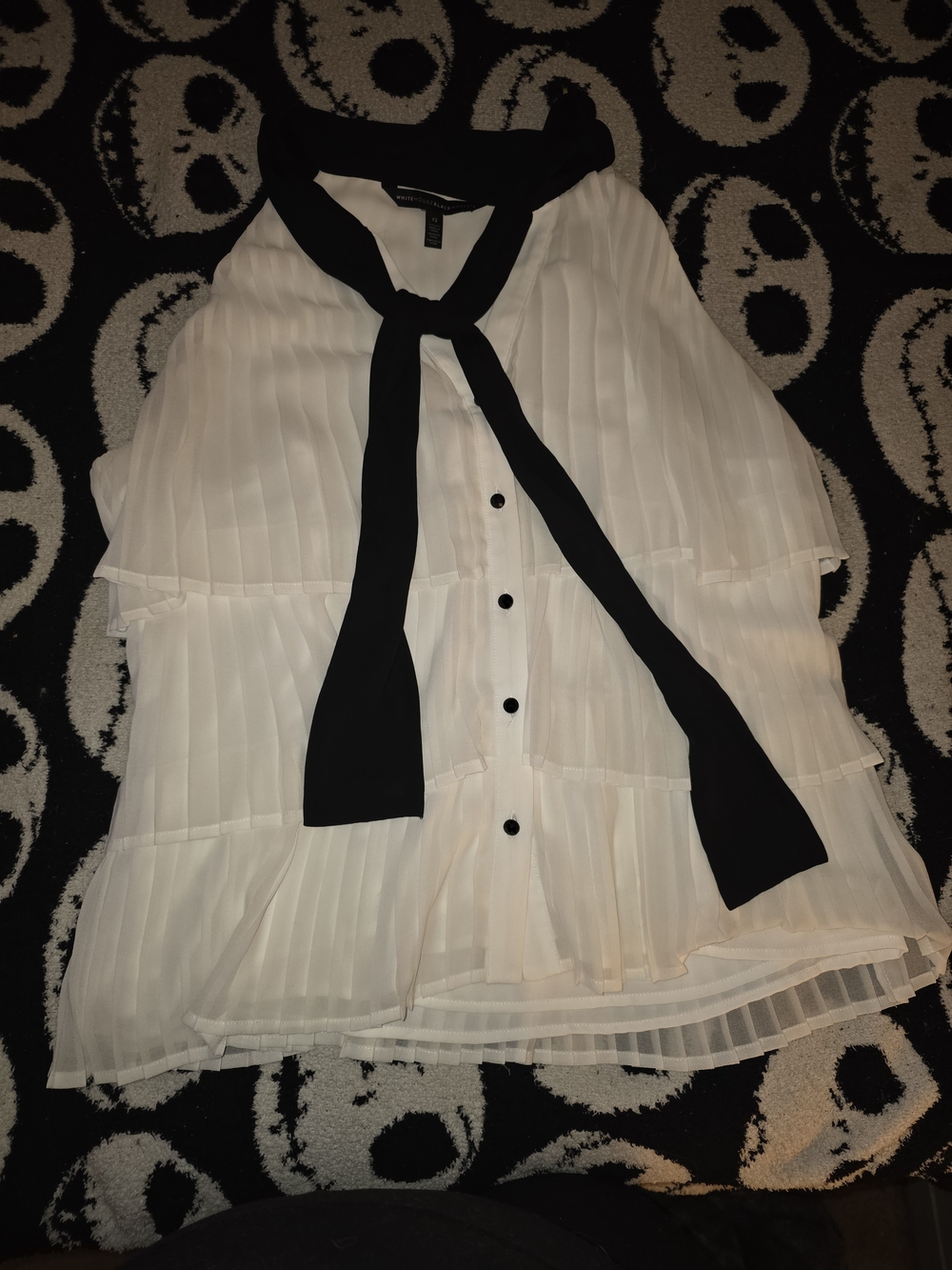 White House Black Market White Pleated Sleeveless Blouse with Black Neck Tie